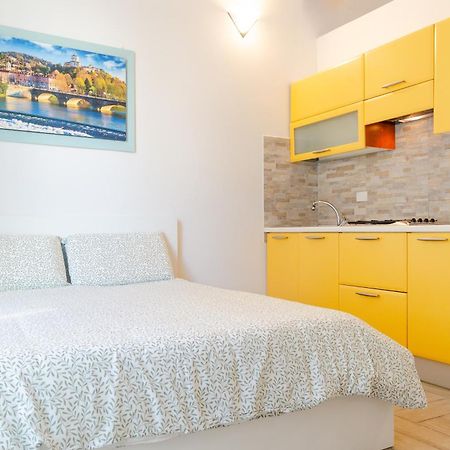 La Piccola By Happyhostorino Apartment Екстериор снимка